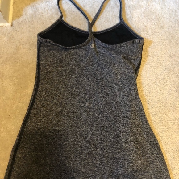 Lululemon power y tank top - gray - size 4 - Picture 2 of 4